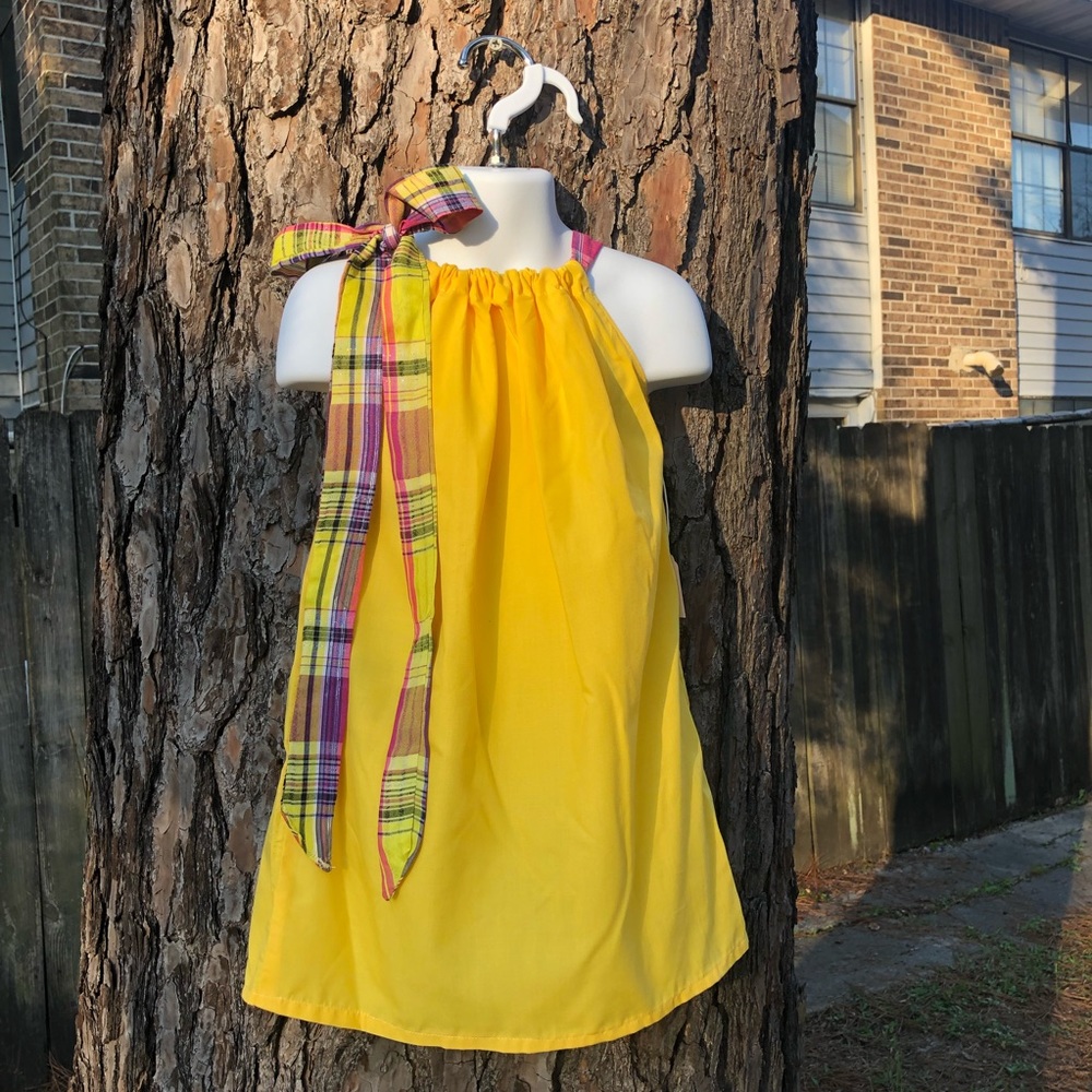Handmade girl’s dress 👗